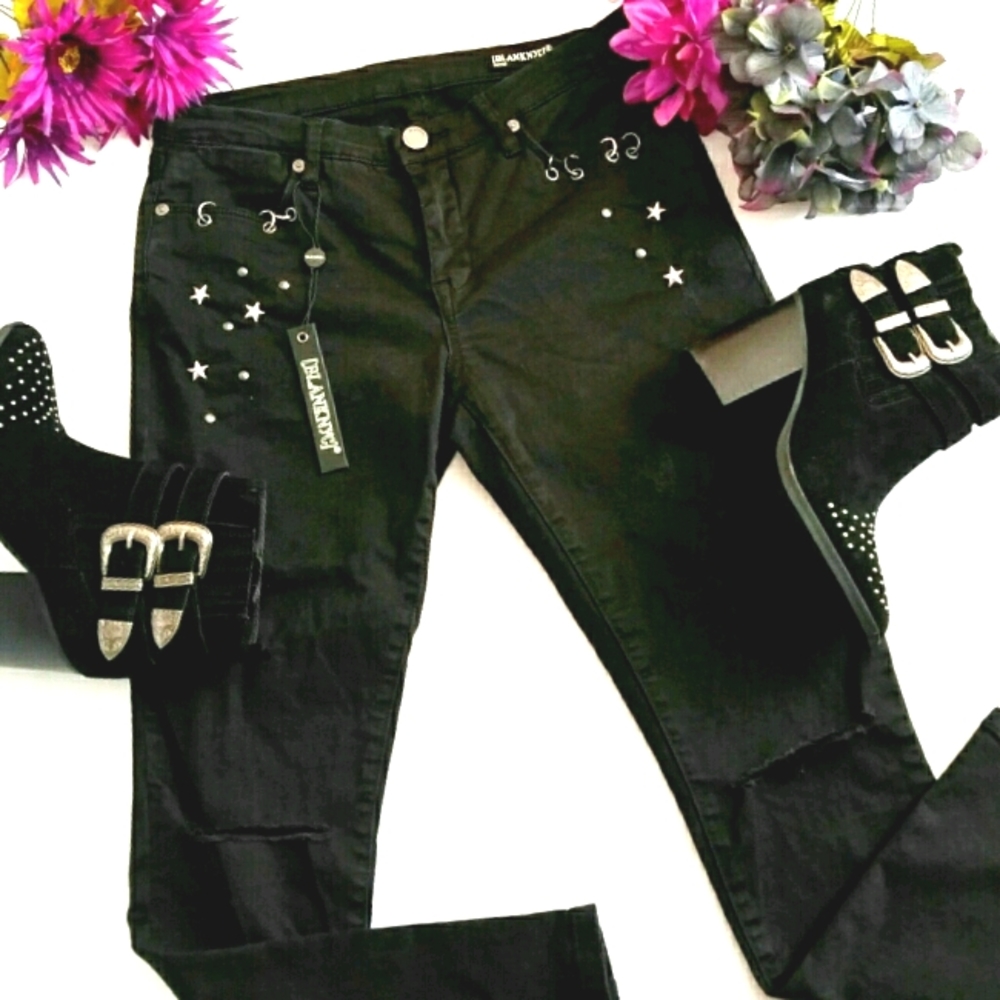 💎NWOT BLANKNYC Black Intro Studded Jeans